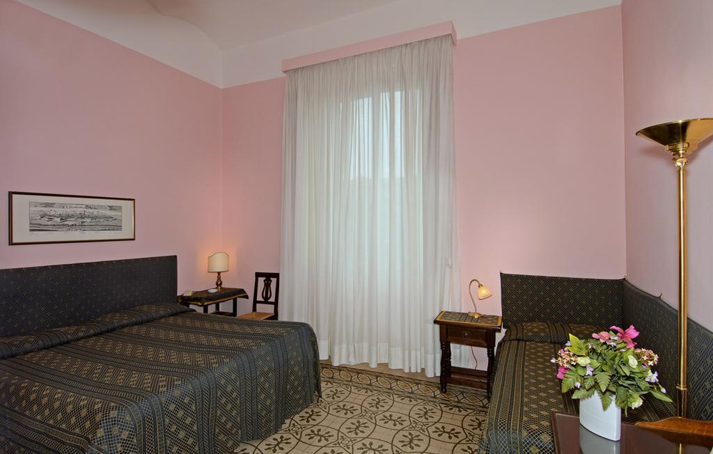 Hotel Rex Лукка Номер фото