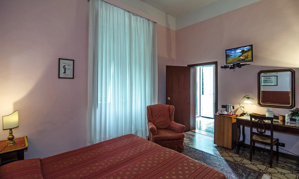 Hotel Rex Лукка Номер фото