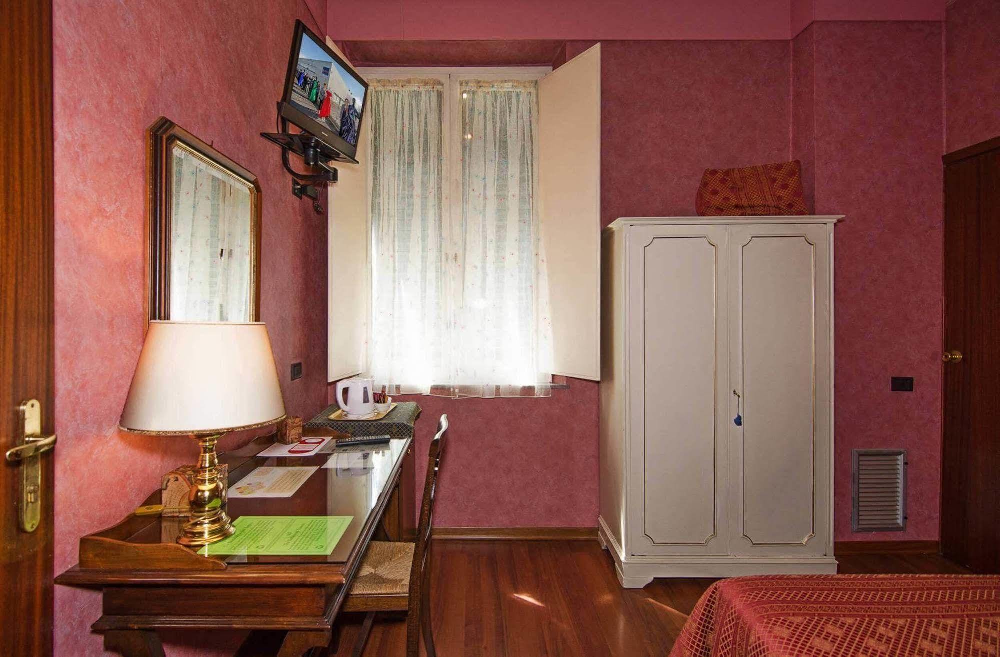 Hotel Rex Лукка Екстер'єр фото